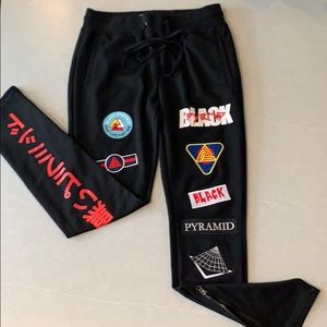 Black Pyramid patch sweatpants!